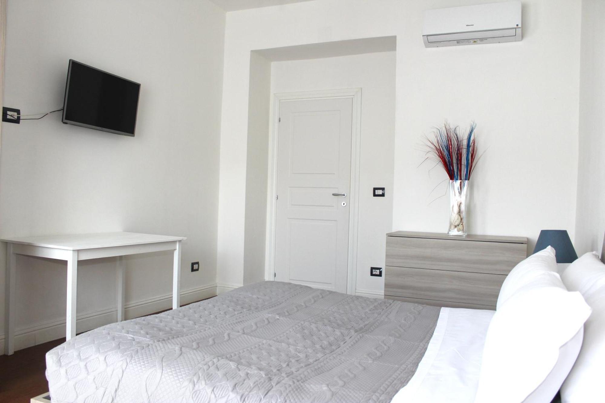 Art Apartment Stazione B Флоренция Экстерьер фото